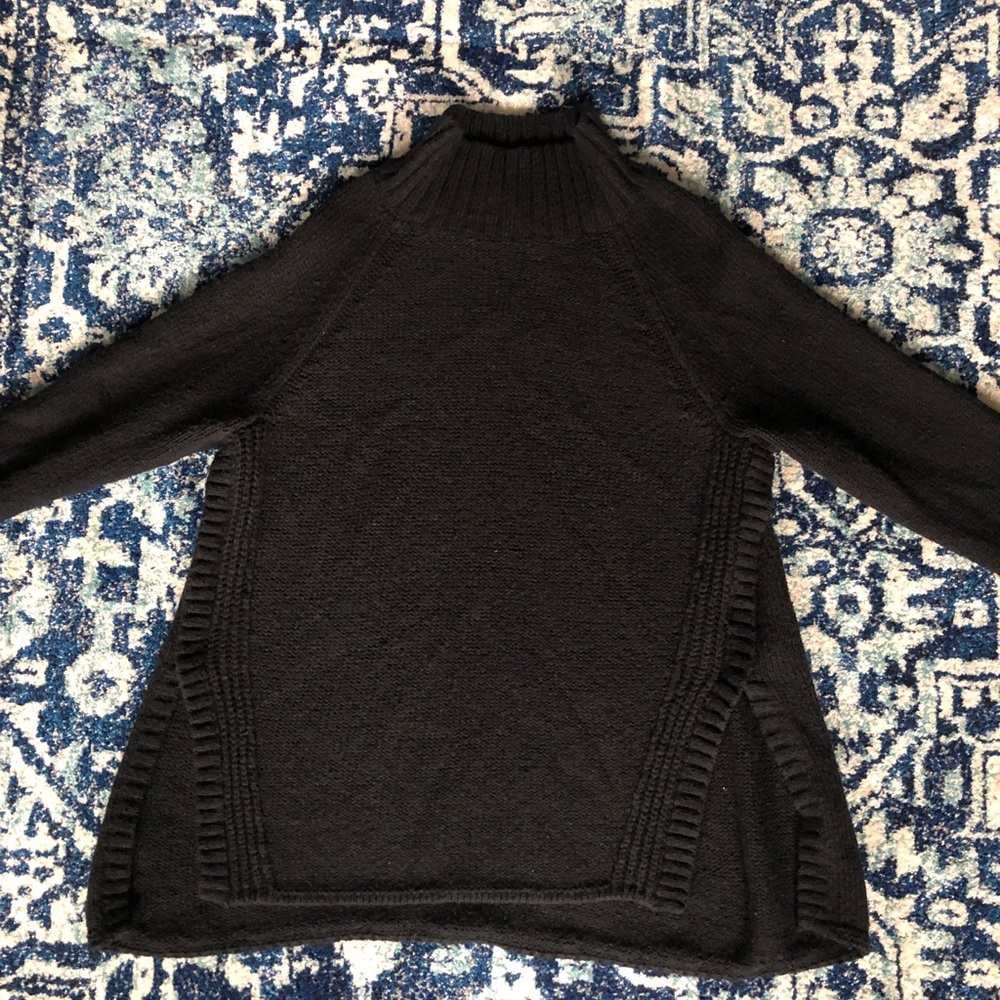 Black American Eagle mock turtle neck